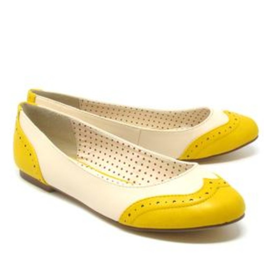 b.a.i.t. Footwear Sarah Flat - Yellow